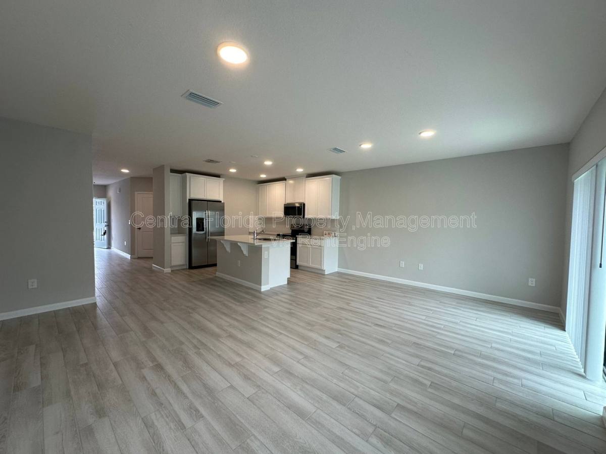 Townhouse for rent at 4361 Campsite Loop, Orlando, FL 32824