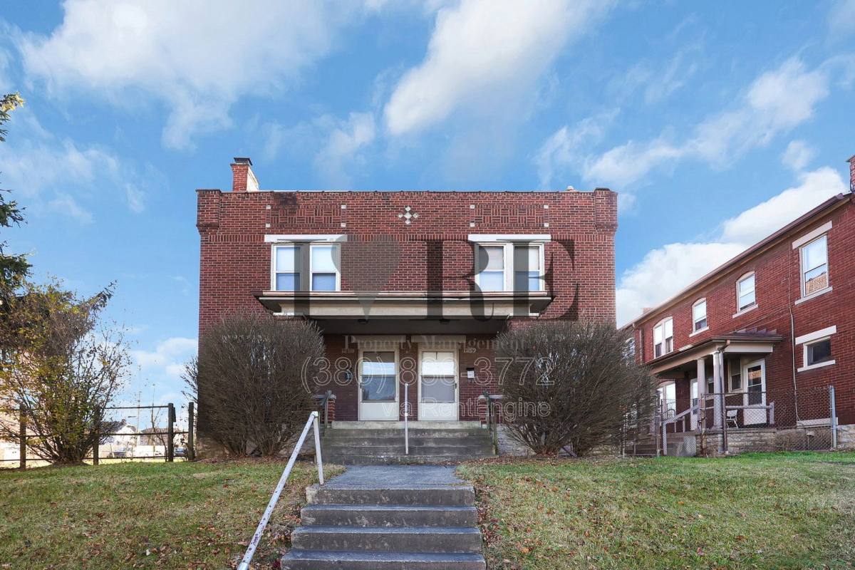 Townhouse for rent at 1257 E Livingston Ave, Columbus, OH 43205