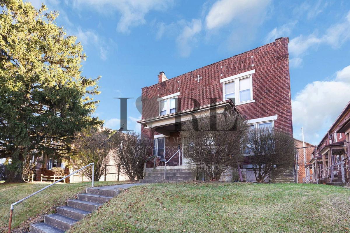 Townhouse for rent at 1257 E Livingston Ave, Columbus, OH 43205