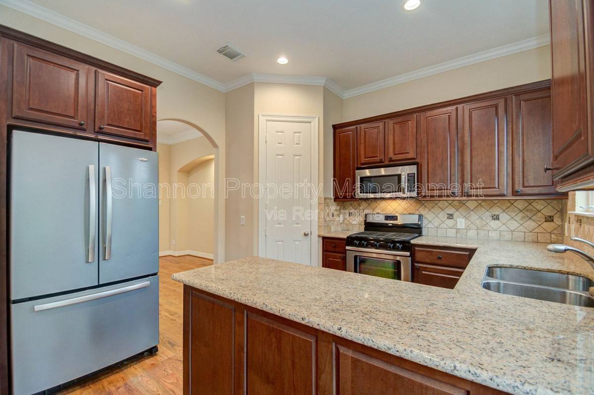 House for rent at 1904 Lauderdale St, Houston, TX 77030