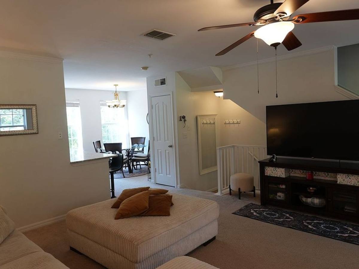 Apartment for rent at 1004 Waterside Dr, Kissimmee, FL 34747
