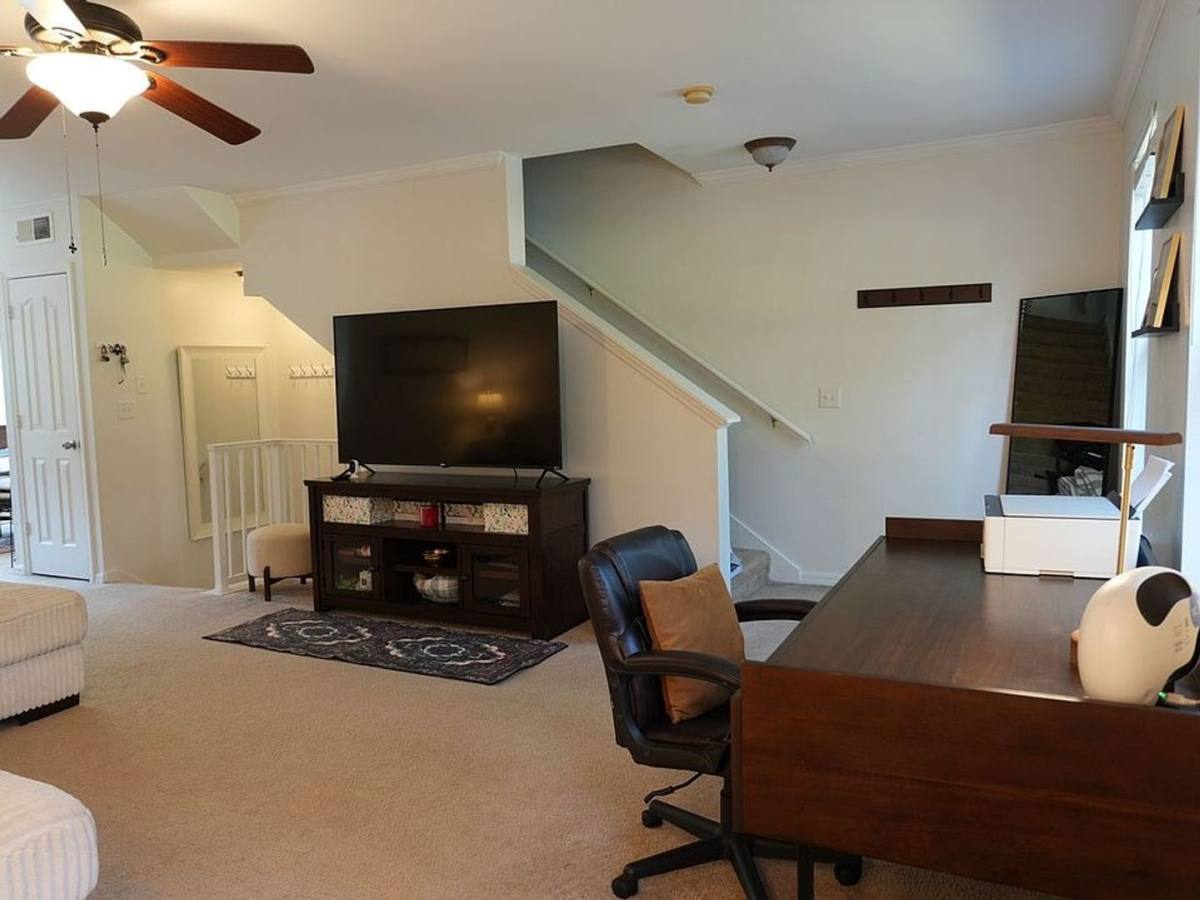 Apartment for rent at 1004 Waterside Dr, Kissimmee, FL 34747