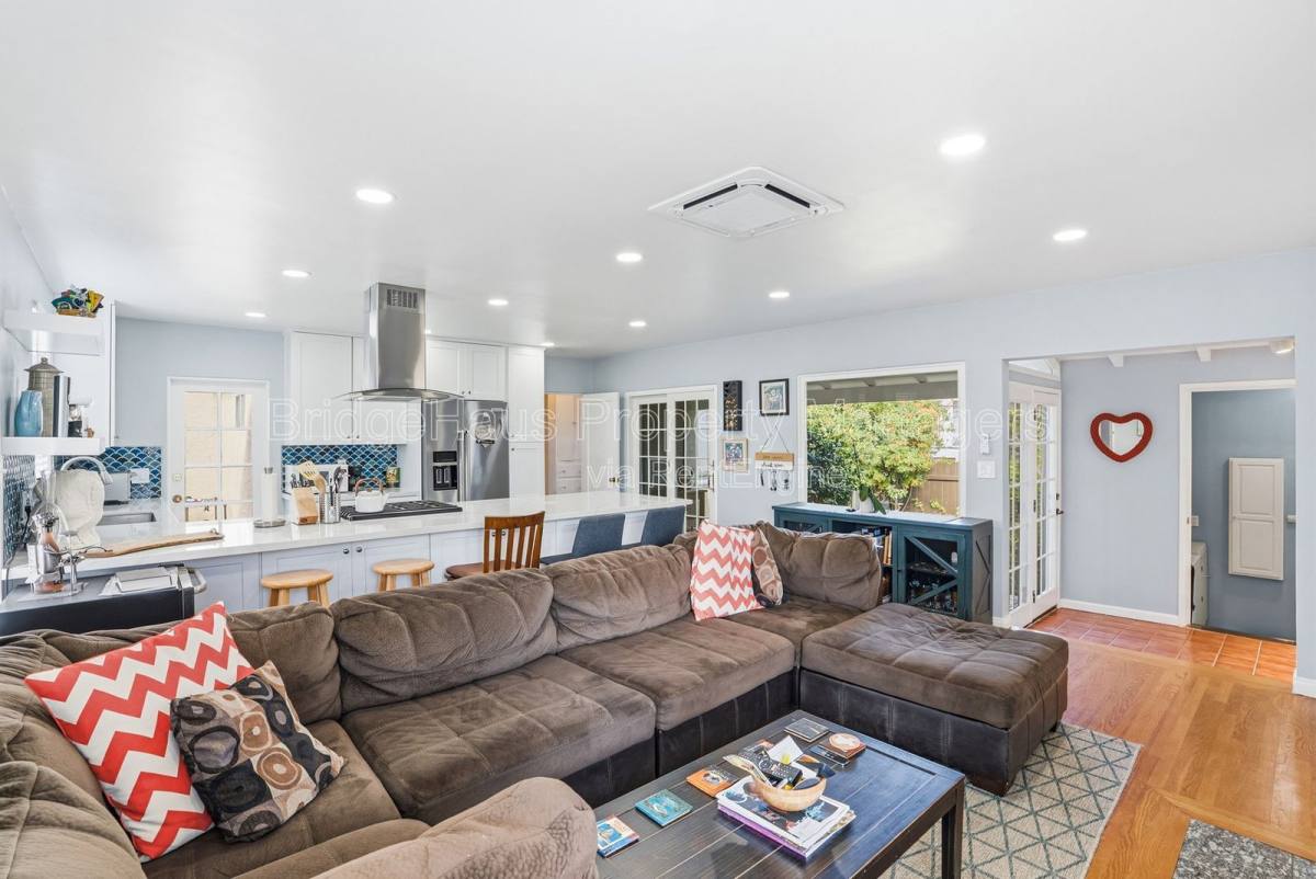 House for rent at 3204 Ingelow St, San Diego, CA 92106