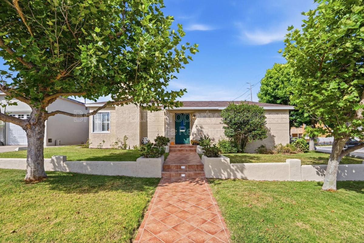 House for rent at 3204 Ingelow St, San Diego, CA 92106