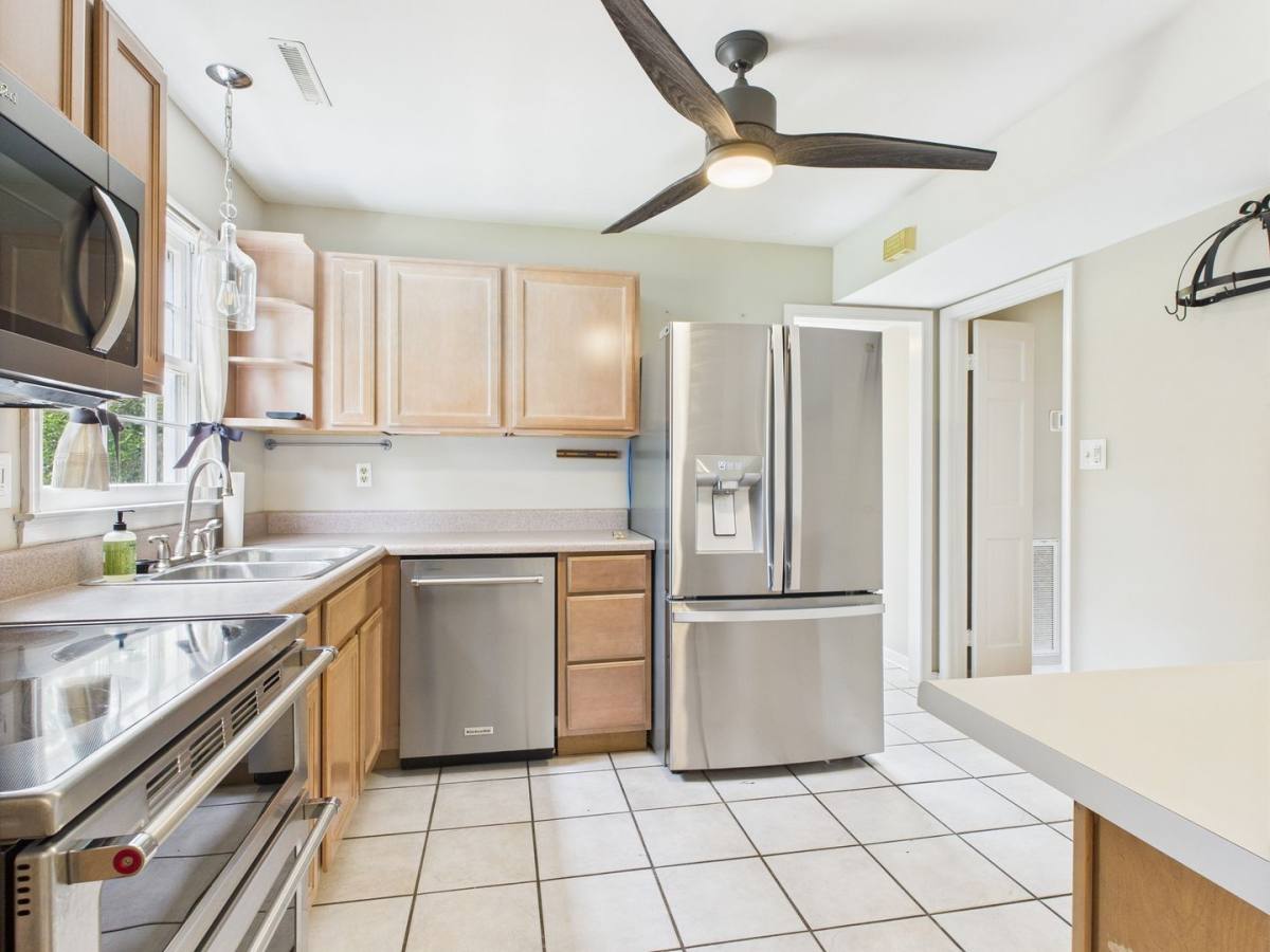 House for rent at 1917 Millsap Lane, Richmond, VA 23235