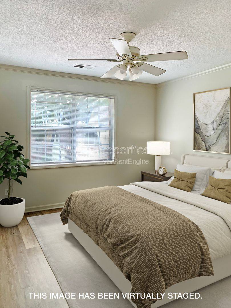 Apartment for rent at 321 W Irvine Ave #F, Florence, AL 35630