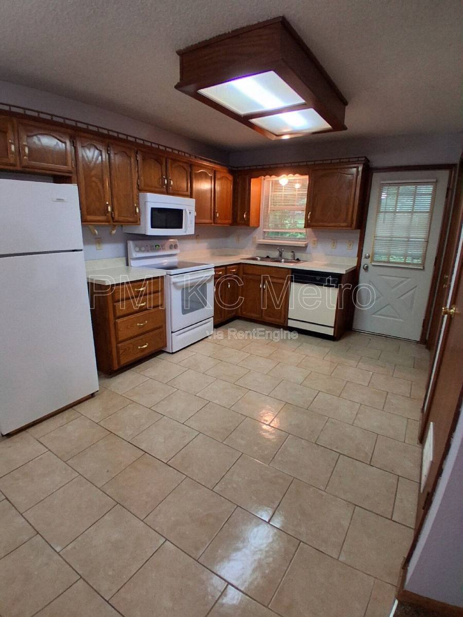 Apartment for rent at 214 W Orchard St #2, Odessa, MO 64076
