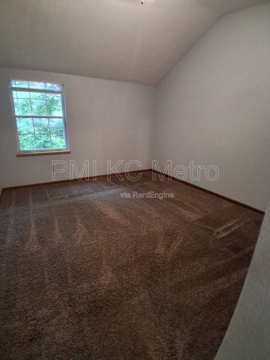 Apartment for rent at 214 W Orchard St #2, Odessa, MO 64076