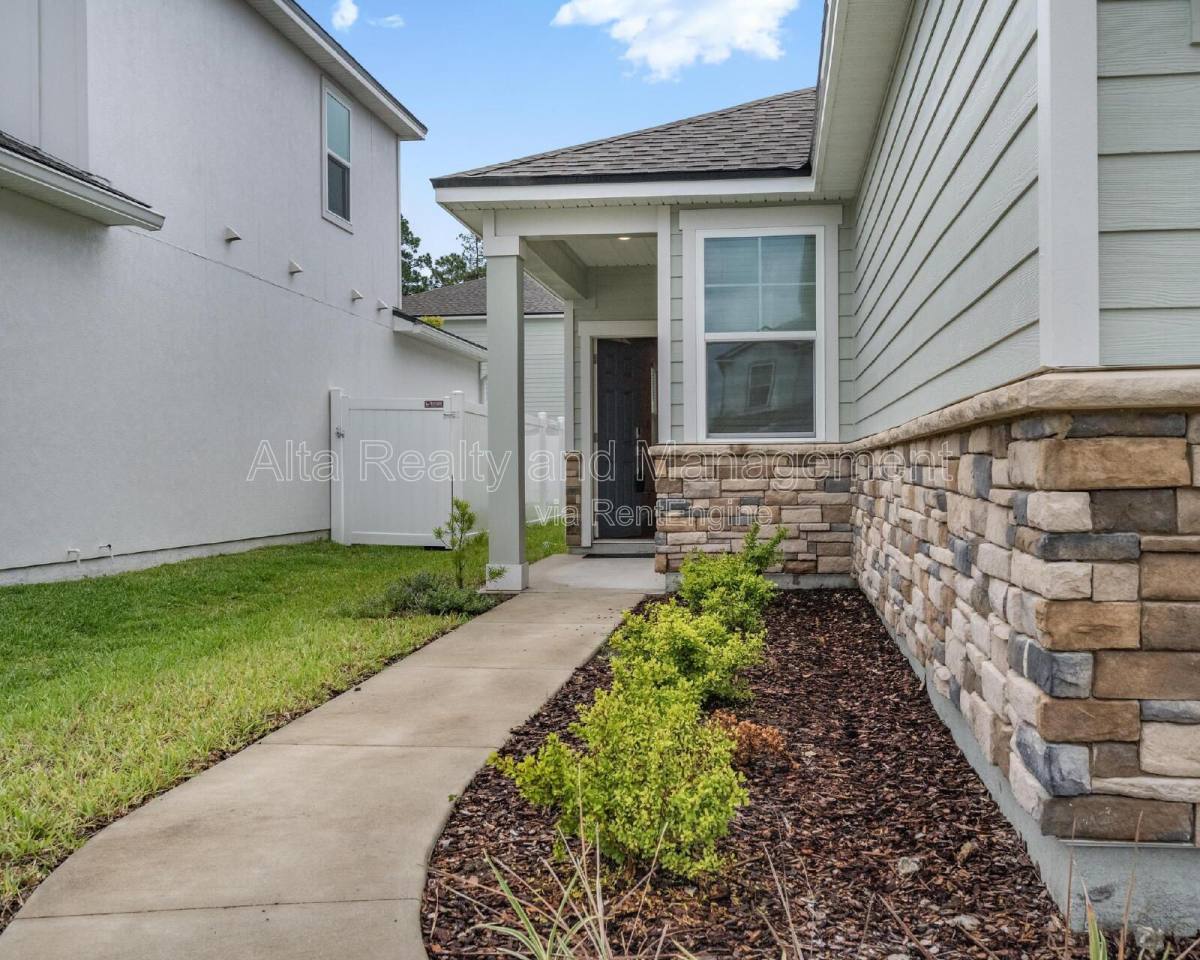 House for rent at 14757 Cashew Ave, Jacksonville, FL 32218