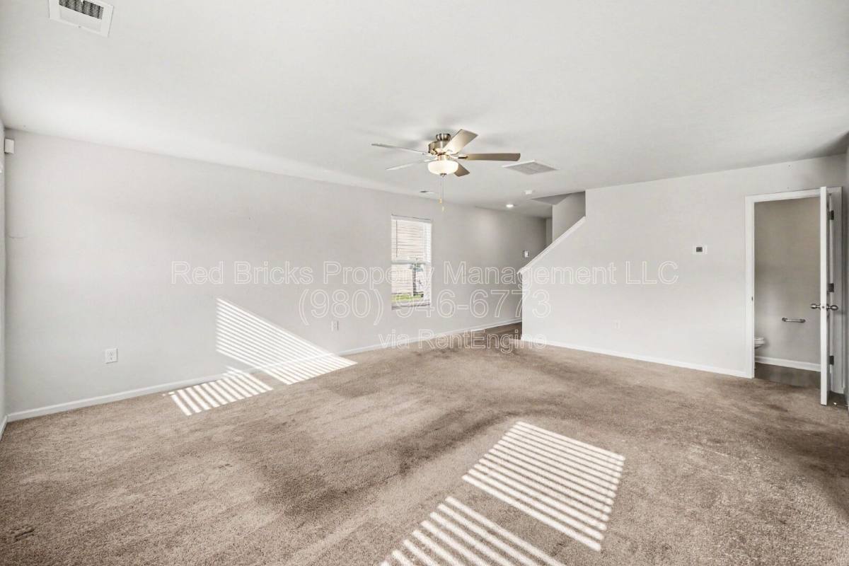 House for rent at 7112 Galway City St, Charlotte, NC 28214