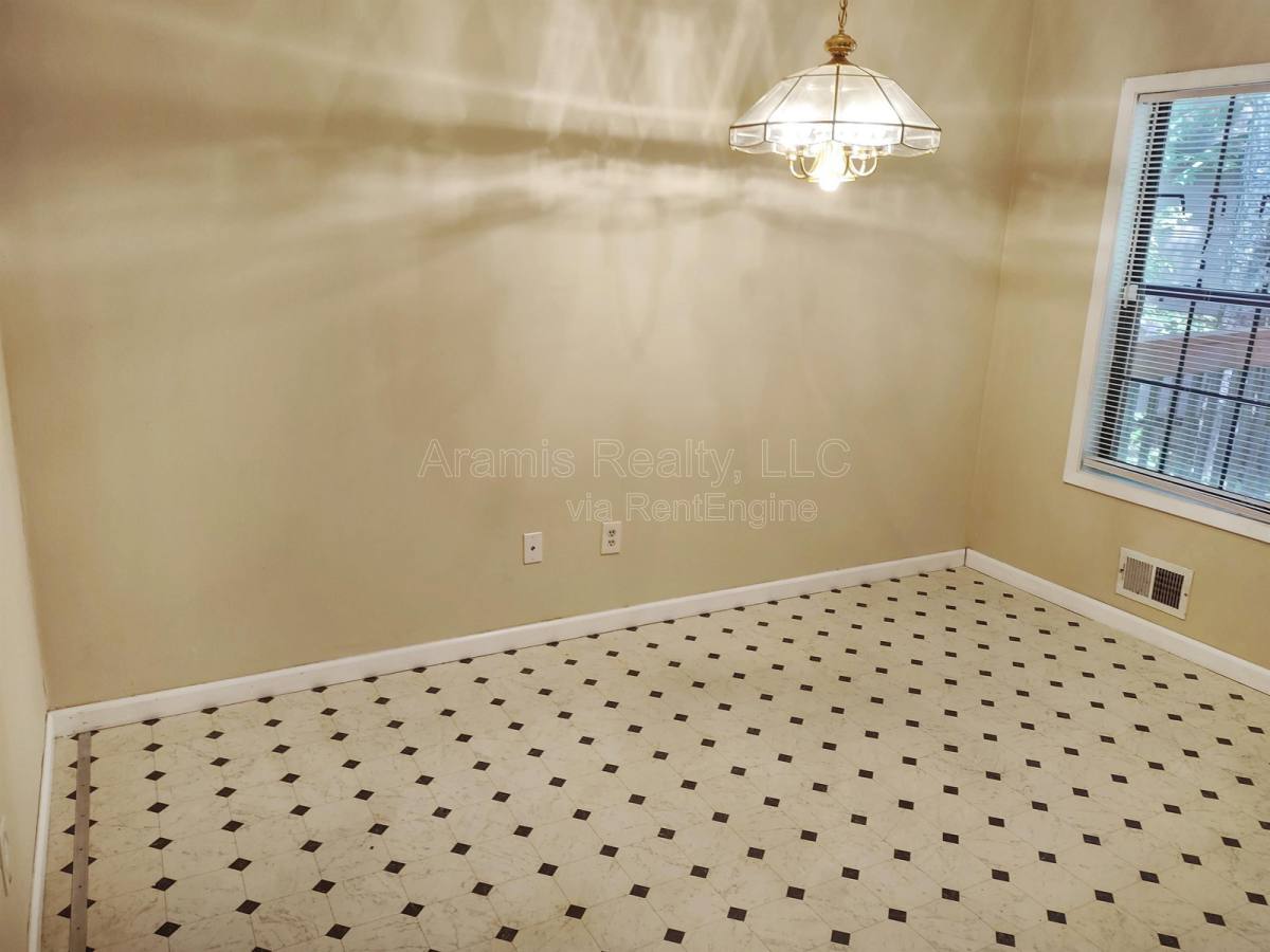 Townhouse for rent at 3032 Destin Circle, Snellville, GA 30078