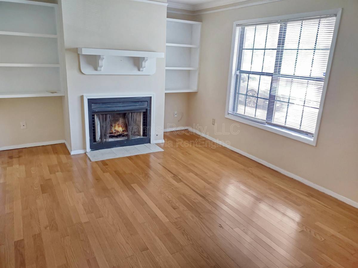 Townhouse for rent at 3032 Destin Circle, Snellville, GA 30078