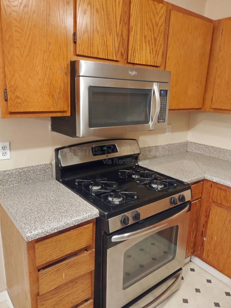 Townhouse for rent at 3032 Destin Circle, Snellville, GA 30078