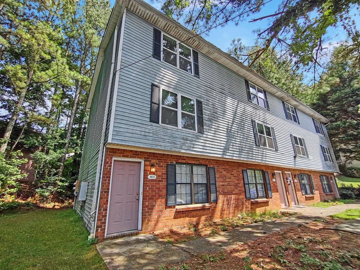 Townhouse for rent at 3032 Destin Circle, Snellville, GA 30078