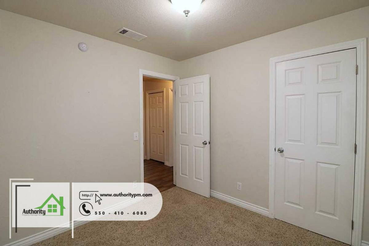House for rent at 808 Springer Dr, Redding, CA 96003