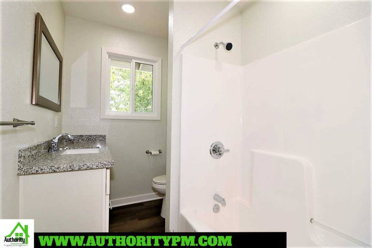 Apartment for rent at 1907 Grace #A, Redding, CA 96001