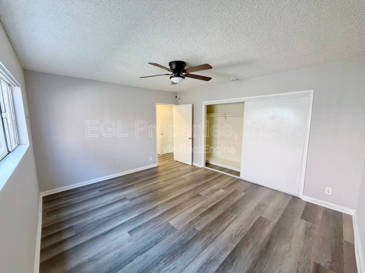 Apartment for rent at 362 N San Vicente Blvd #D, Los Angeles, CA 90048