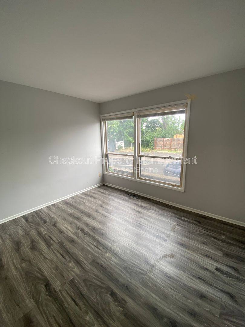 Apartment for rent at 3729 Morgan Ford Rd, Saint Louis, MO 63116