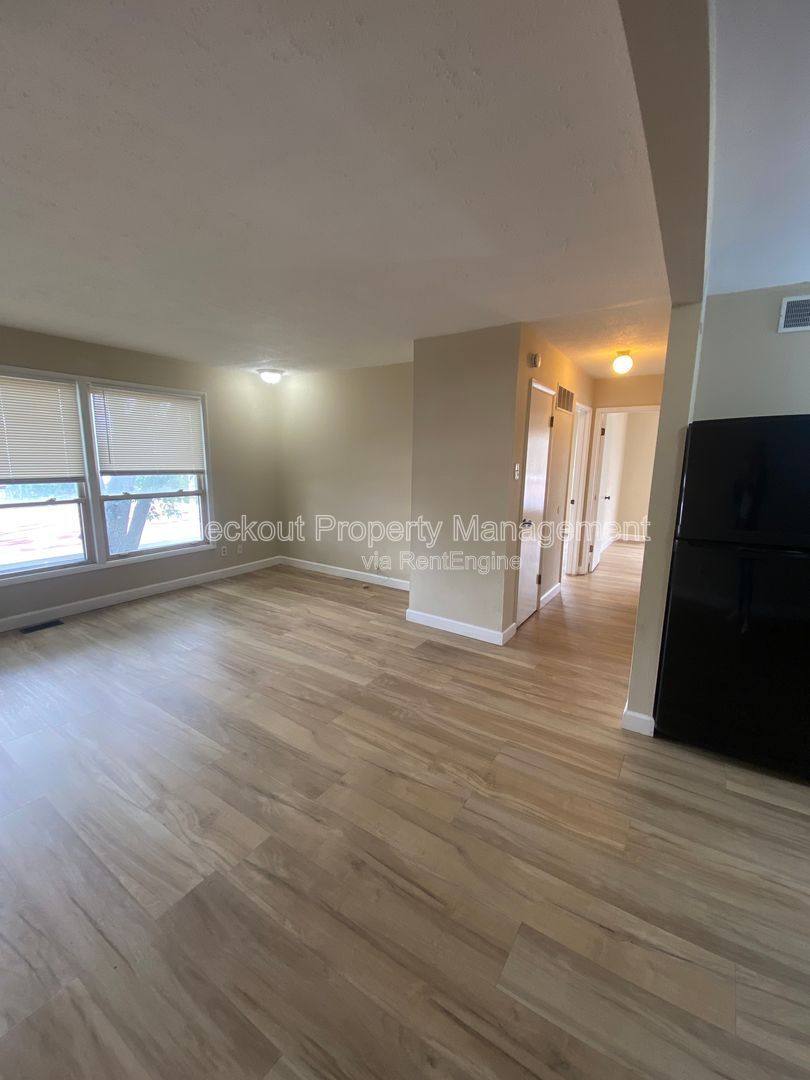 Apartment for rent at 3737 Morgan Ford Rd #F, Saint Louis, MO 63116
