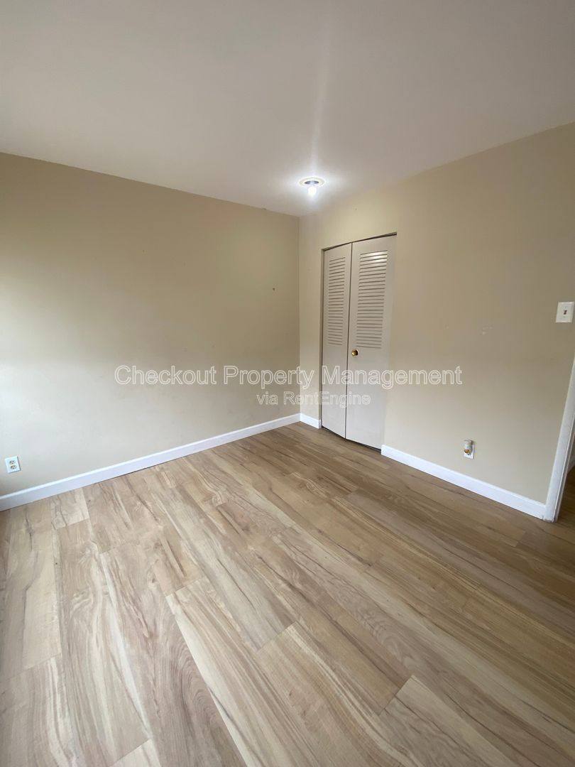 Apartment for rent at 3737 Morgan Ford Rd #F, Saint Louis, MO 63116