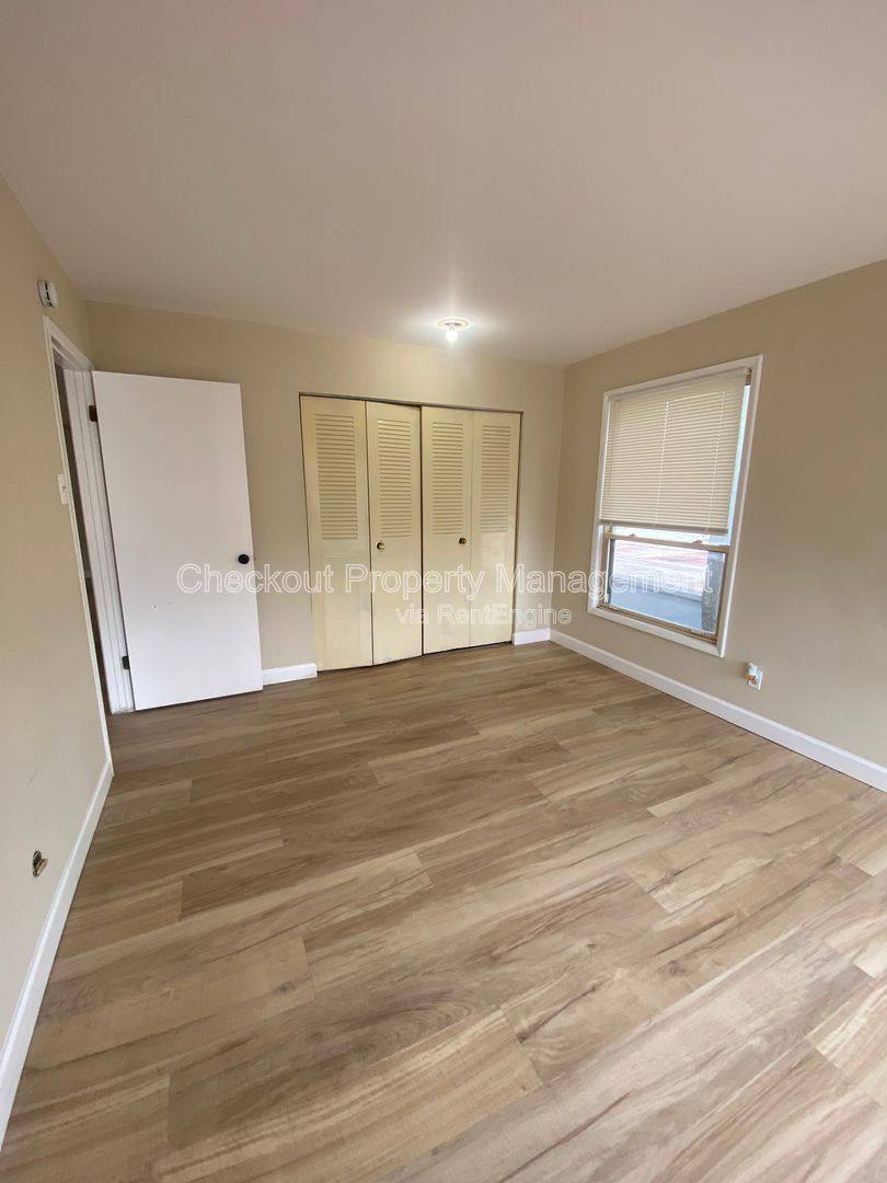 Apartment for rent at 3737 Morgan Ford Rd #F, Saint Louis, MO 63116