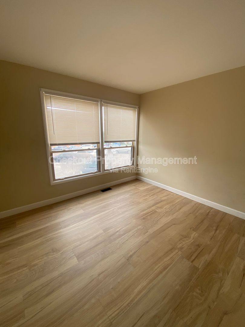 Apartment for rent at 3737 Morgan Ford Rd #F, Saint Louis, MO 63116