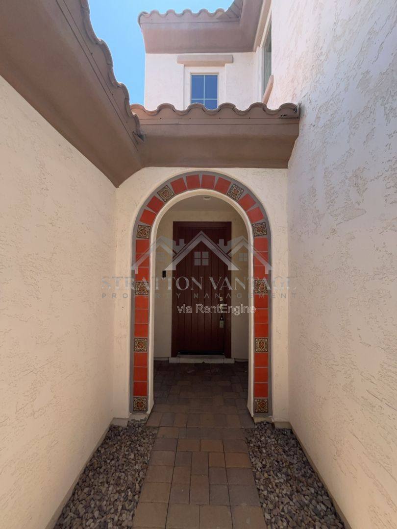 House for rent at 945 W Yellowstone Way, Chandler, AZ 85248