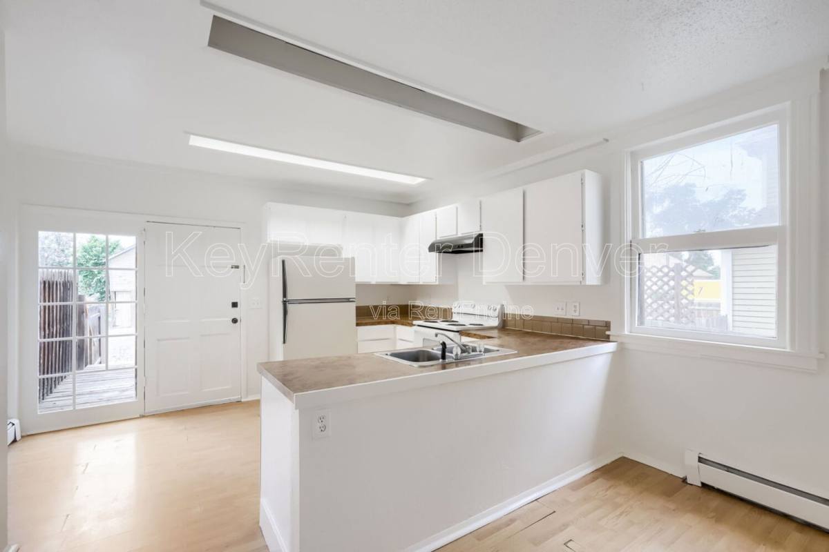 Apartment for rent at 1118 6th St #A, Greeley, CO 80631
