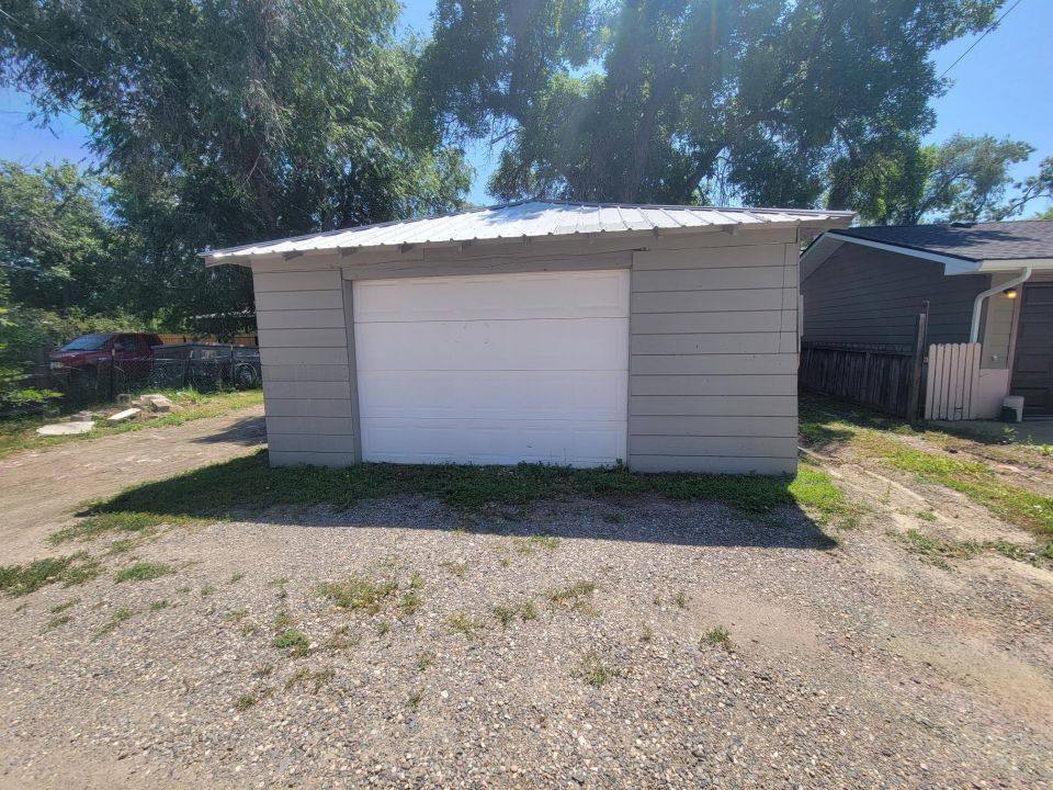 Apartment for rent at 107 Custer Ave, Billings, MT 59101