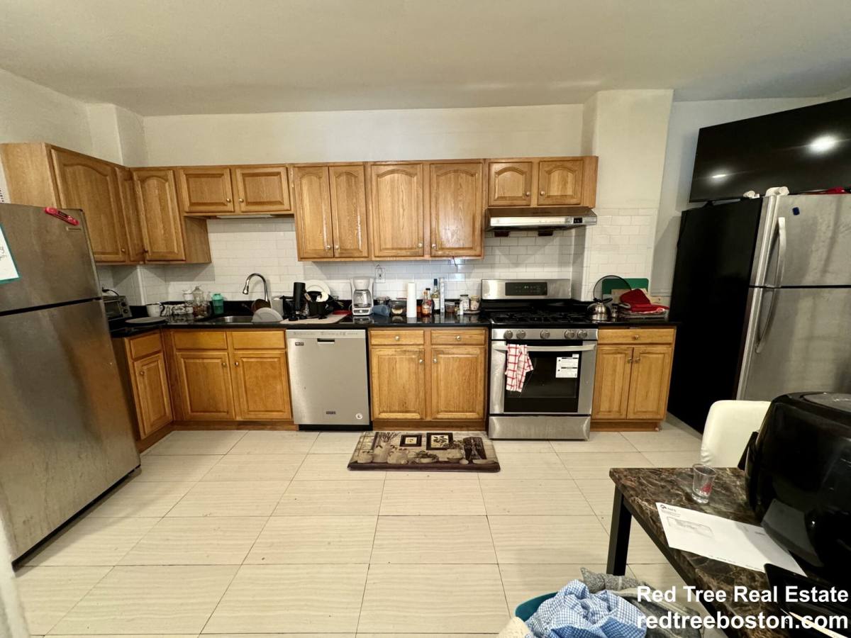 Apartment for rent at 872 Huntington Ave #3, Boston, MA 02115