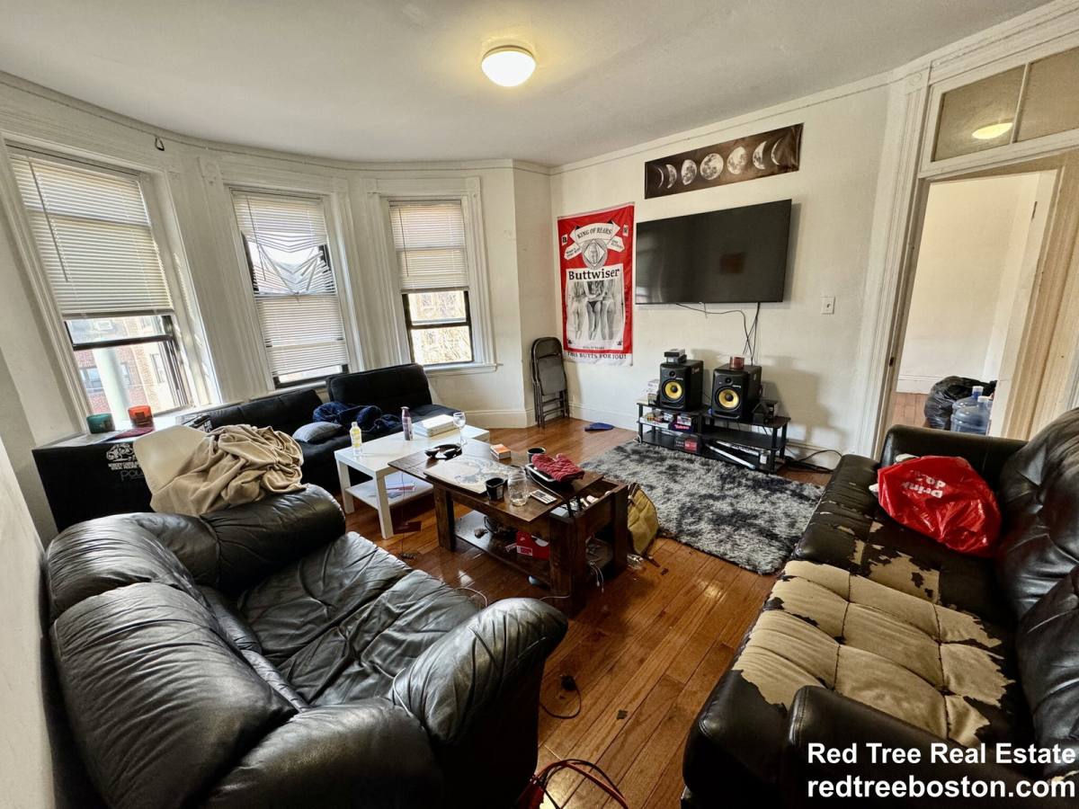 Apartment for rent at 872 Huntington Ave #3, Boston, MA 02115