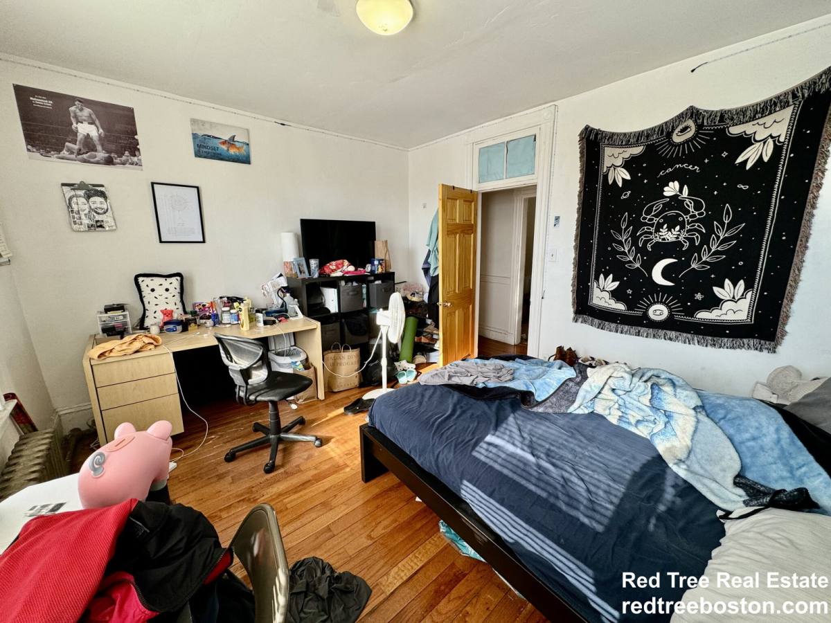 Apartment for rent at 872 Huntington Ave #3, Boston, MA 02115