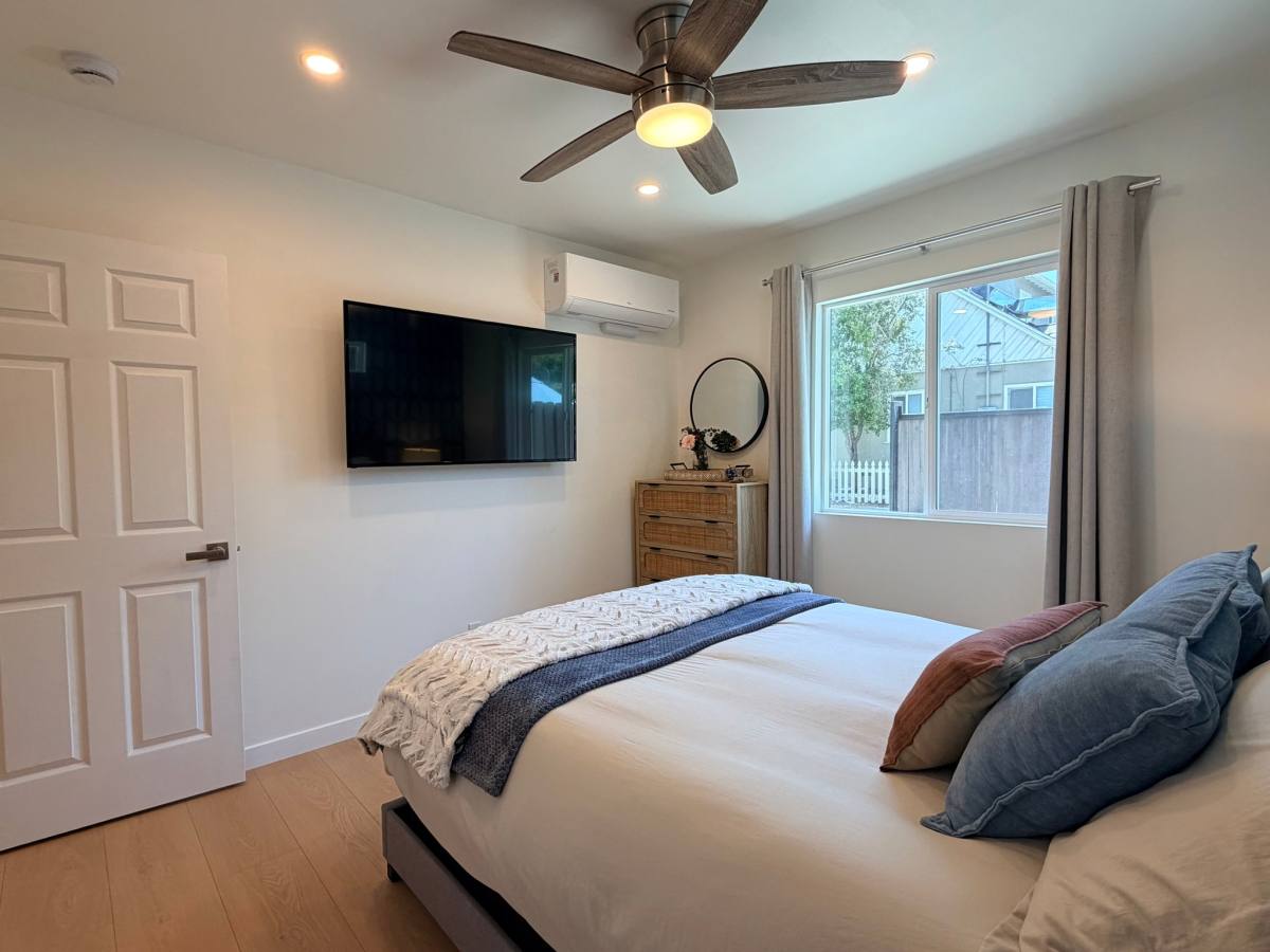 House for rent at 5063 Haskell Ave, Encino, CA 91436