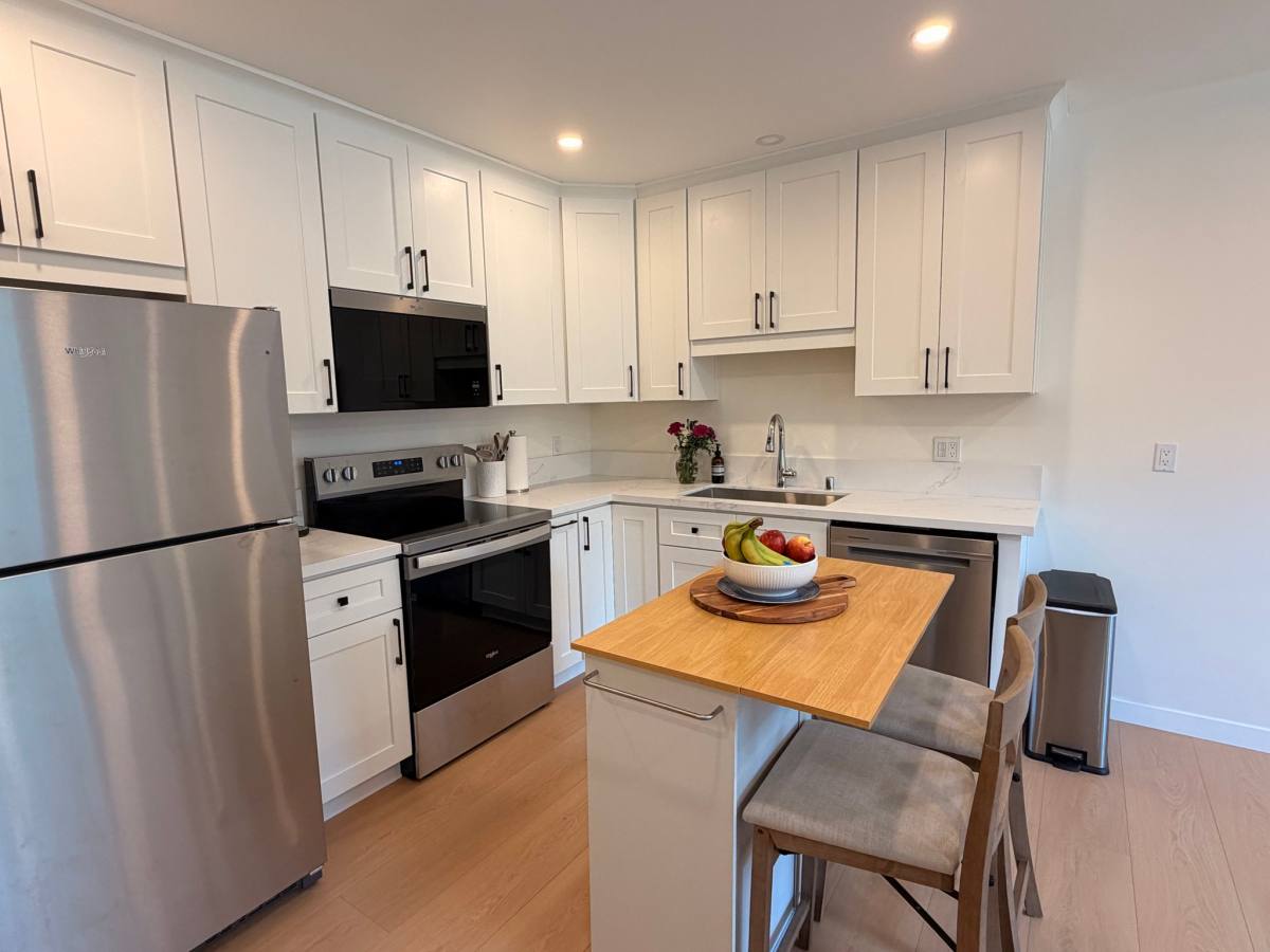 House for rent at 5063 Haskell Ave, Encino, CA 91436