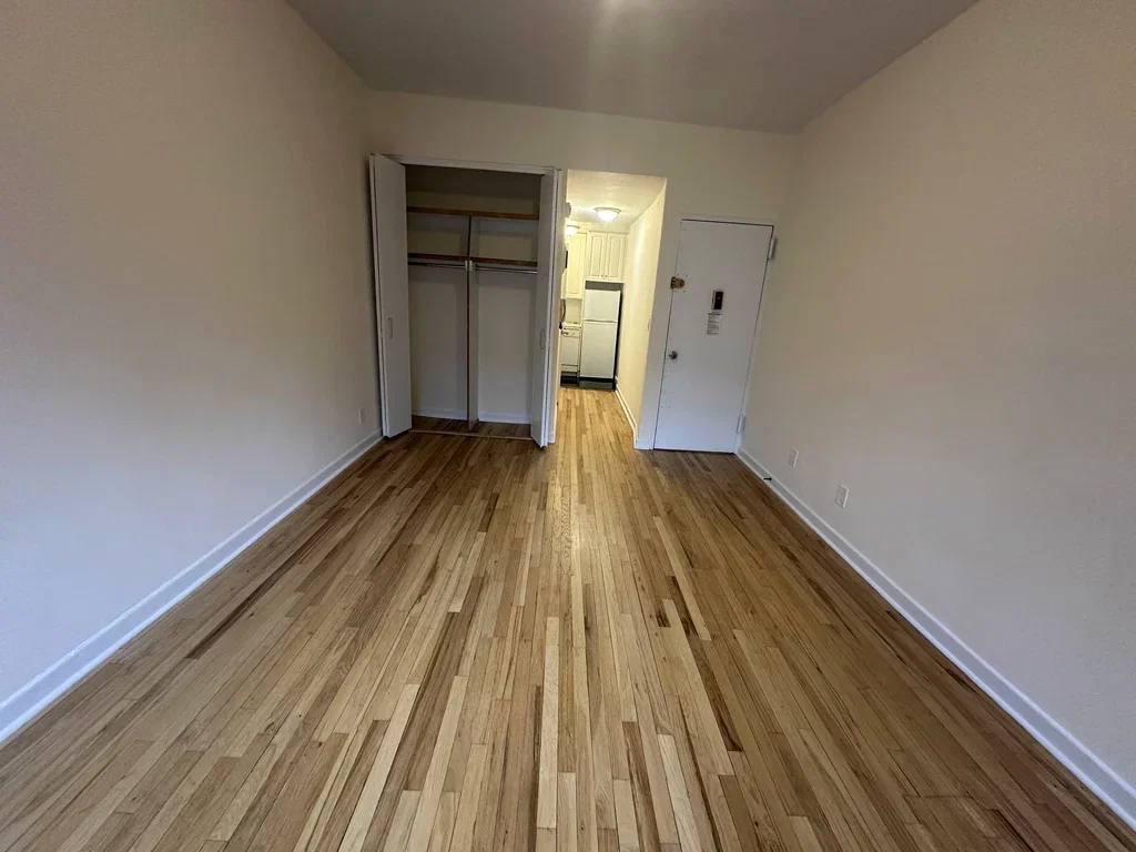 Apartment for rent at 523 E 85th St #4A, New York, NY 10028