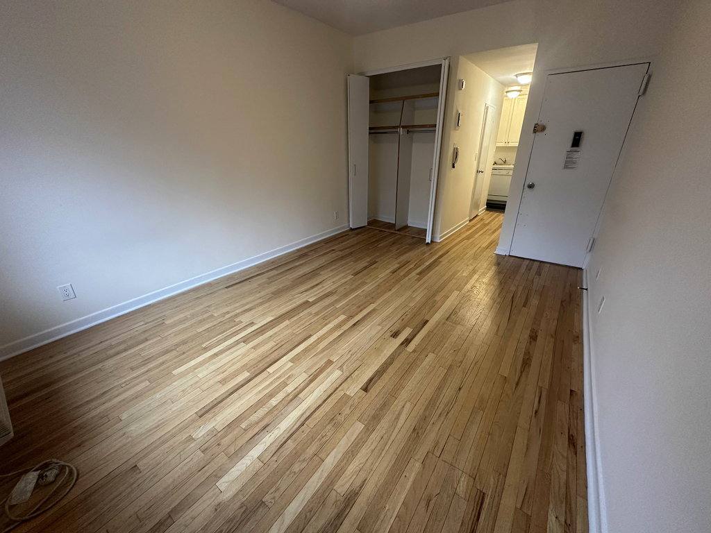 Apartment for rent at 523 E 85th St #4A, New York, NY 10028
