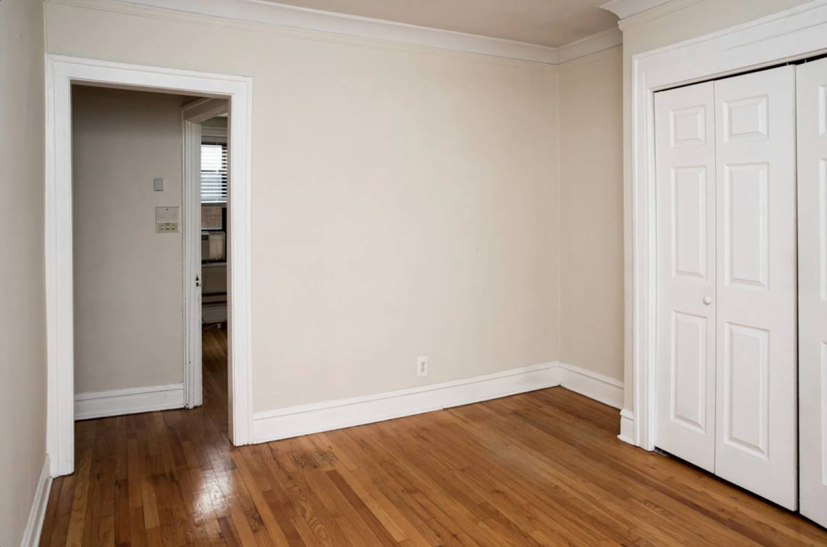 Apartment for rent at 837 W Cornelia Ave #3N, Chicago, IL 60657