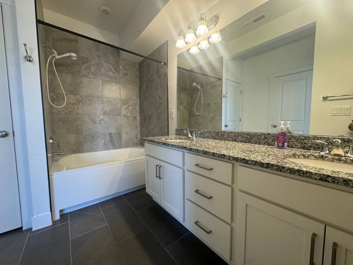 Townhouse for rent at 662 W Rosa Lane, Saint George, UT 84790