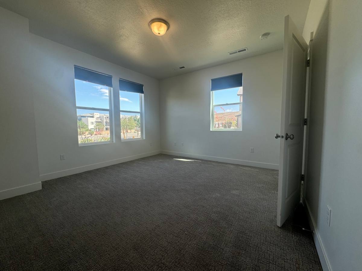 Townhouse for rent at 662 W Rosa Lane, Saint George, UT 84790