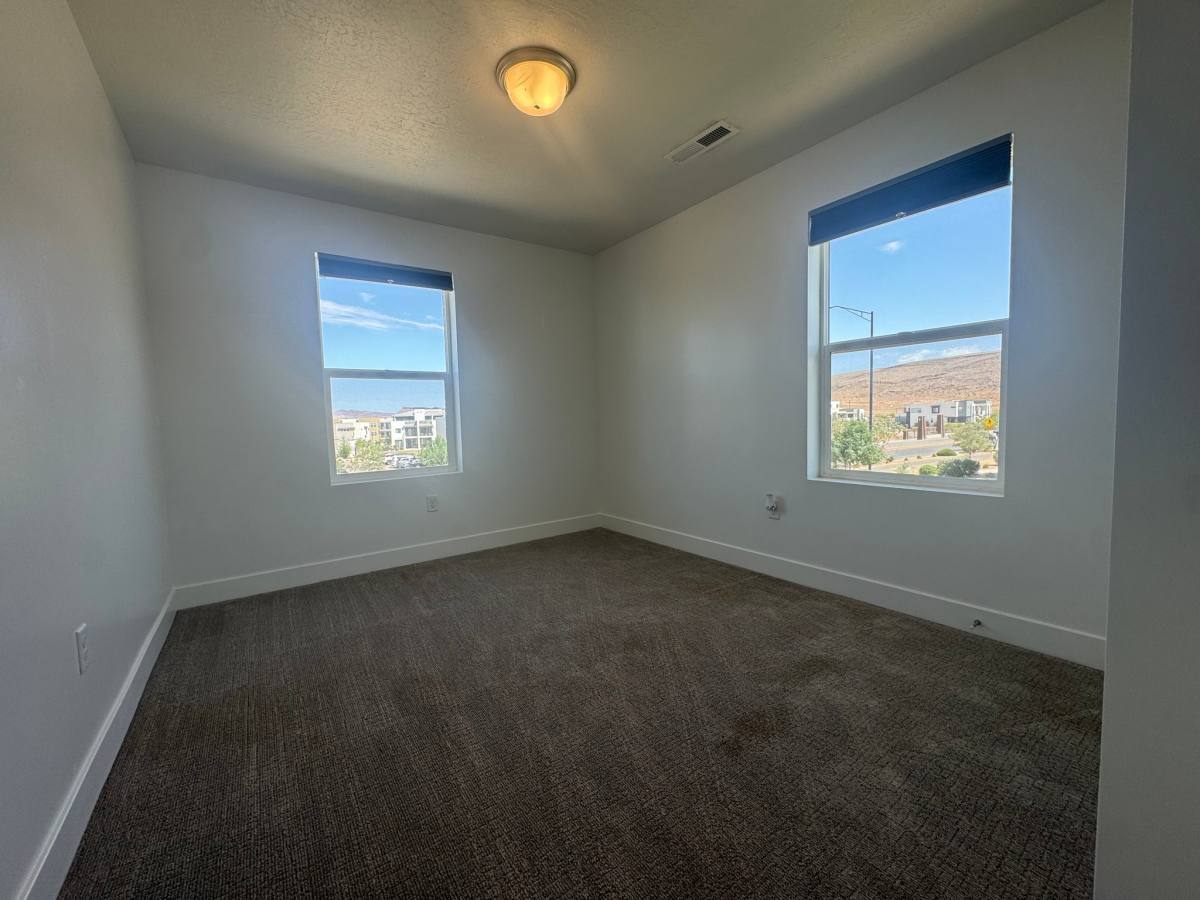 Townhouse for rent at 662 W Rosa Lane, Saint George, UT 84790