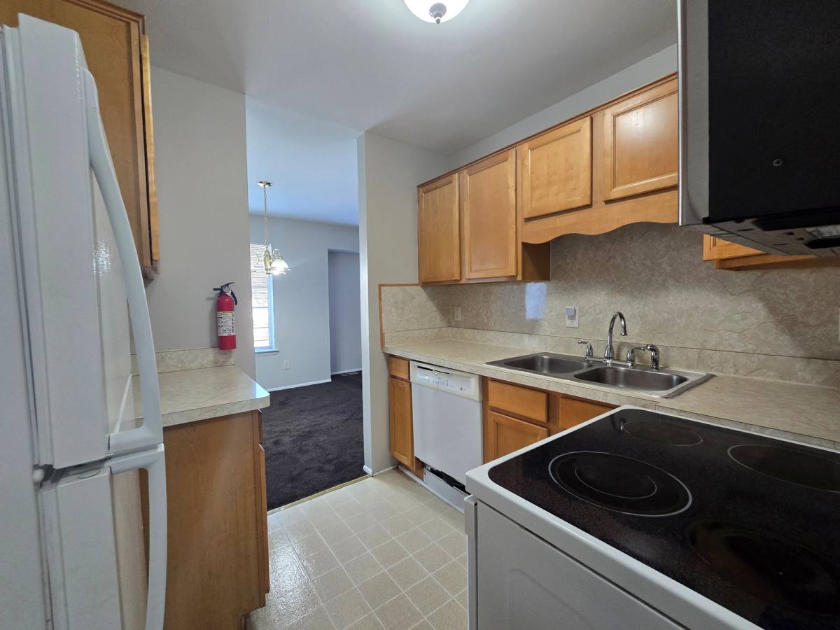 Condo for rent at 30276 Southfield Rd #215, Southfield, MI 48076