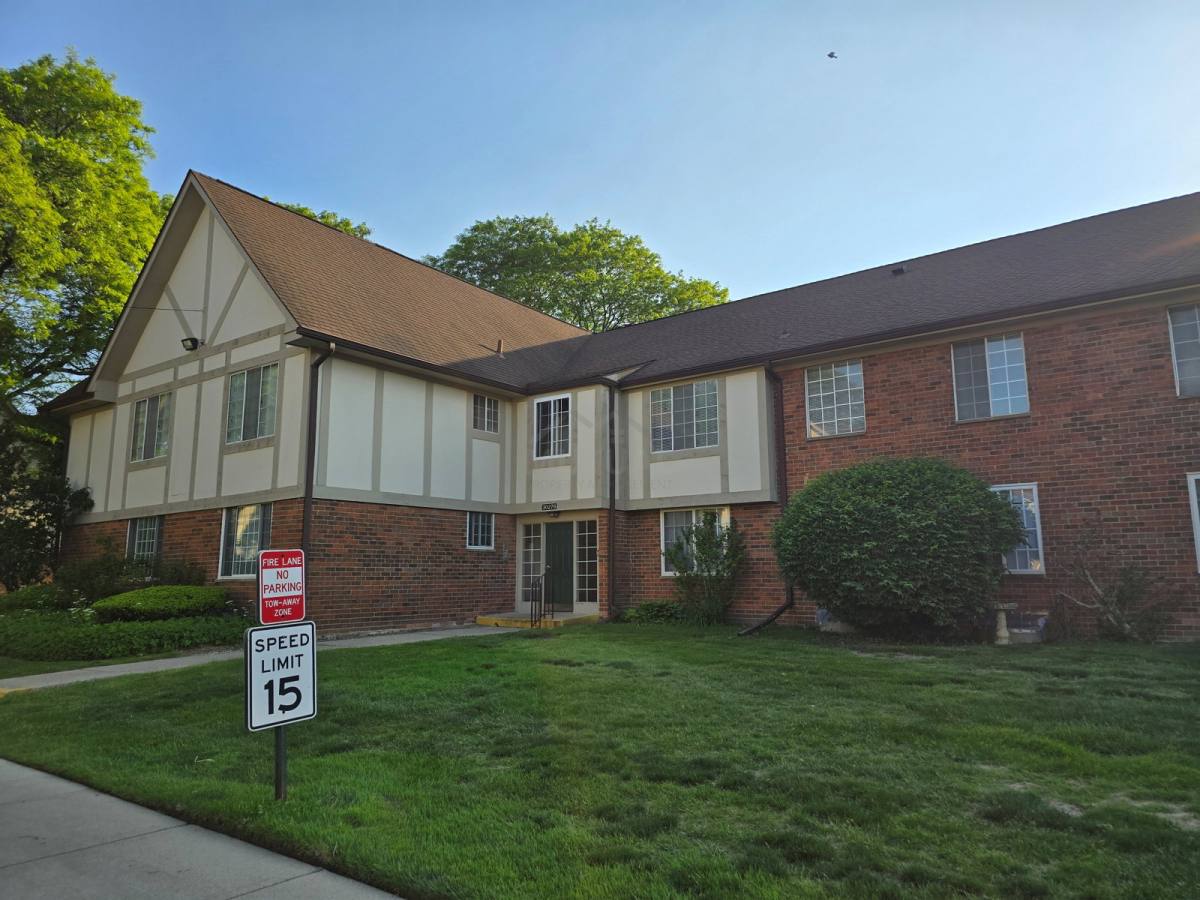 Condo for rent at 30276 Southfield Rd #215, Southfield, MI 48076
