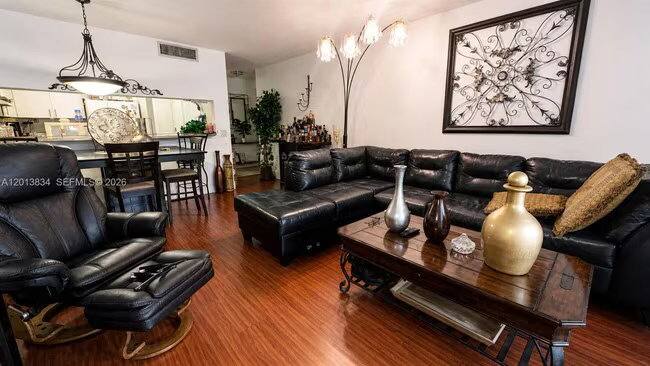 Apartment for rent at 460 S Park Rd #109, Hollywood, FL 33021