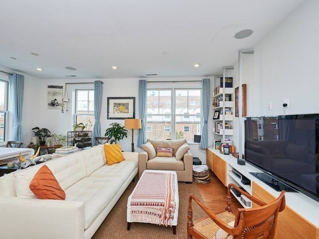 Apartment for rent at 290 Highland Ave #3A, Somerville, MA 02144