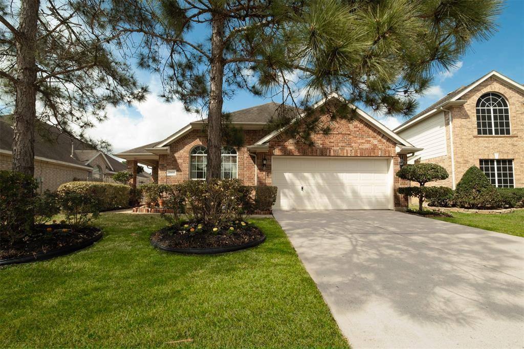 House for rent at 2611 Easton Springs Court, Pearland, TX 77584