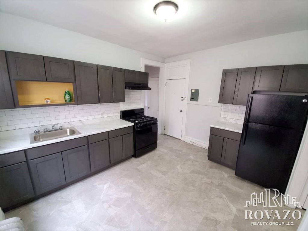 Apartment for rent at 81 Montgomery Ave #2, Newark, NJ 07108