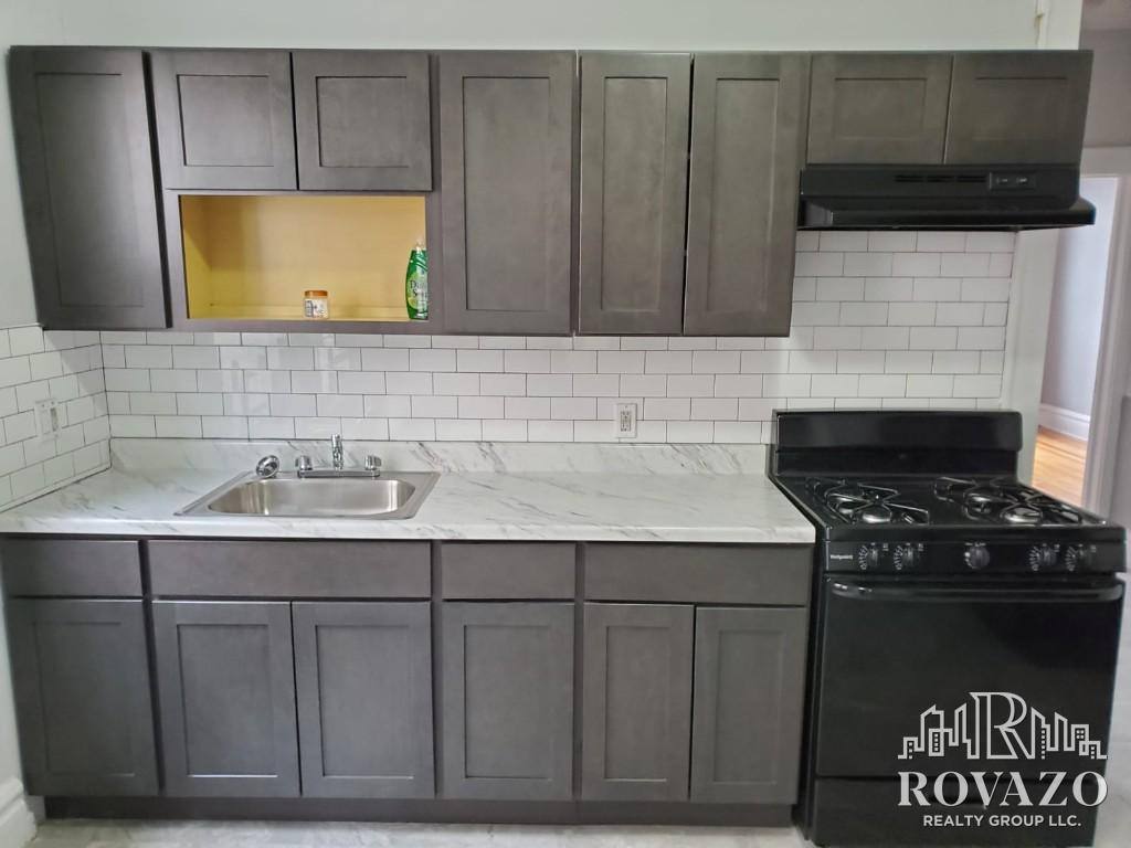 Apartment for rent at 81 Montgomery Ave #2, Newark, NJ 07108