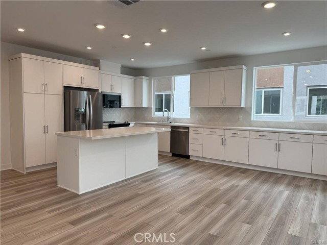 House for rent at 677 S Lyon St, Santa Ana, CA 92705