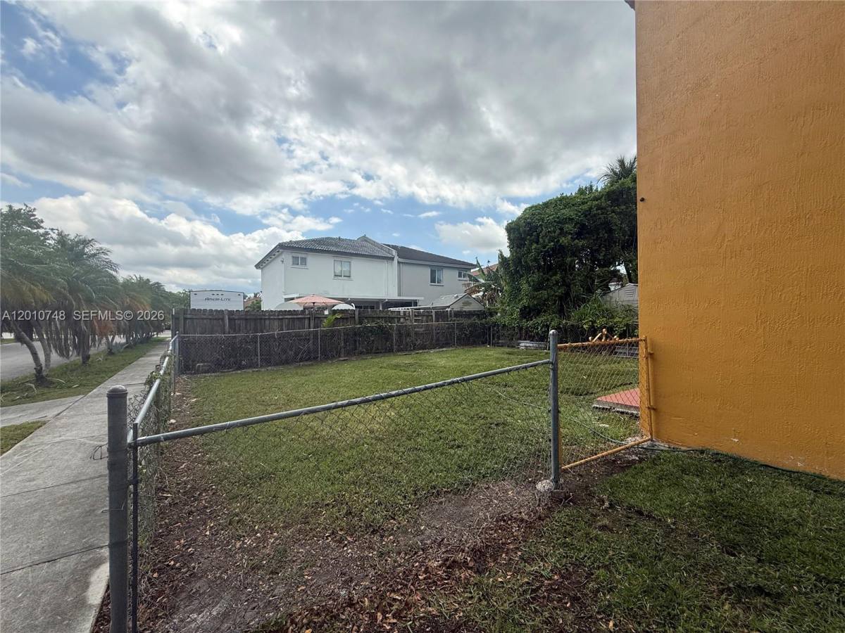 Townhouse for rent at 13414 SW 263rd St, Homestead, FL 33032