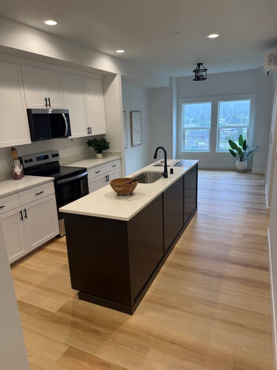 Townhouse for rent at 117 Orchard Ave S, Eatonville, WA 98328